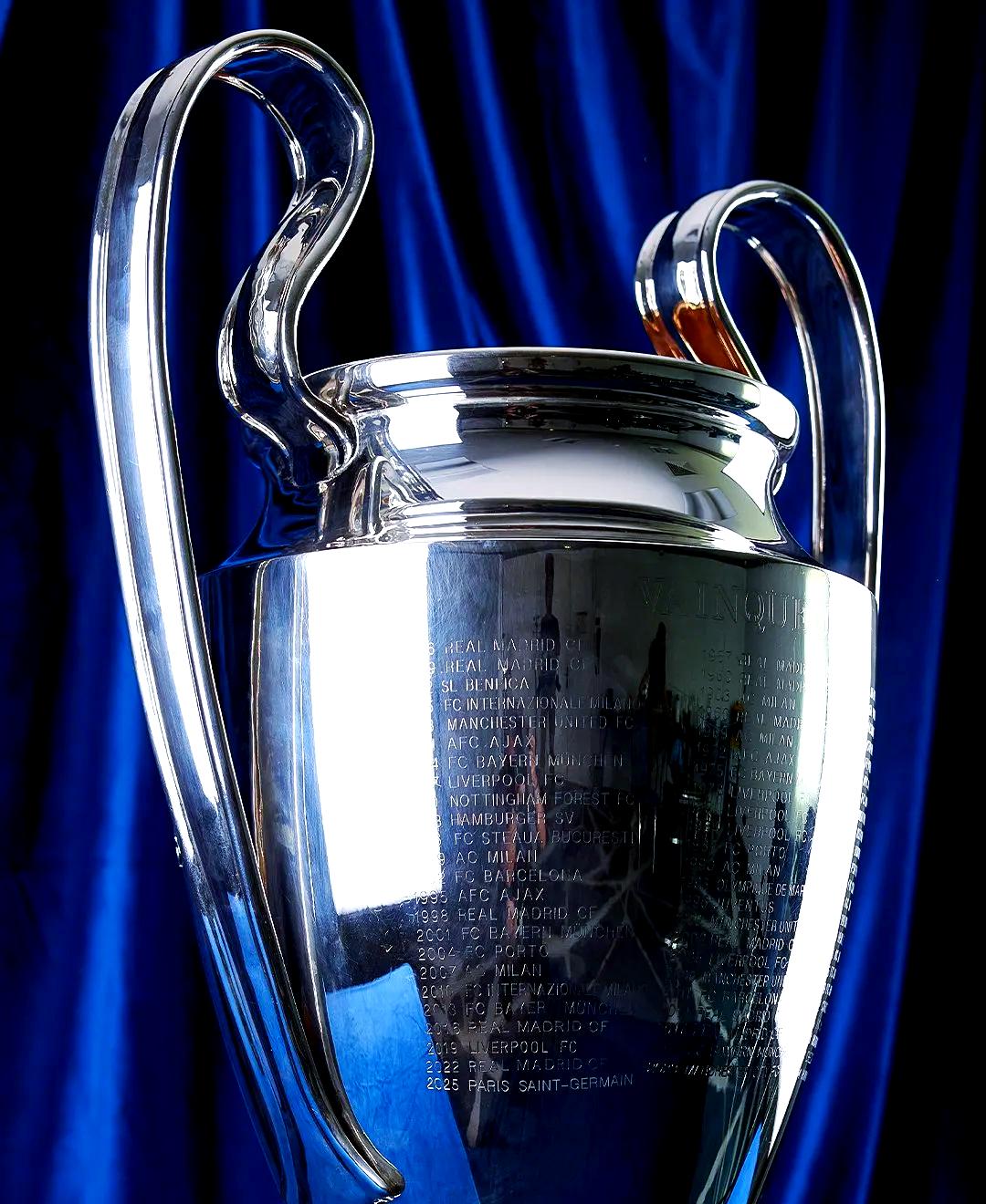 爱游戏APP-包含克里夫兰骑士迎欧超杯关键赛，今晨绝杀压哨，赛场秩序良好，赛程密集仍需轮换的词条